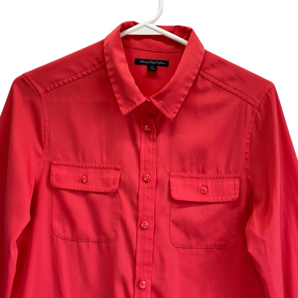 American Eagle Women’s Geranium long sleeve button down top
Size S/P - Picture 2 of 11
